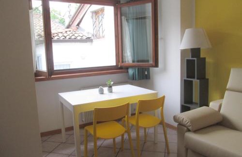 Trento Old Town Apartment | Budget-Friendly Getaway at Lady Tulip - Guest Rated 9.1