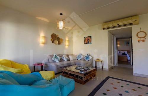 Sahl Hasheeh Apartment | Top-Rated Ladybird Apartment at Veranda Beach House