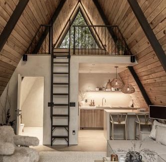 Ashford House | Lafa Cabin - Luxe A Frame Retreat with Hot Tub, Sauna, Firepit- 5 Min to Mt Rainier