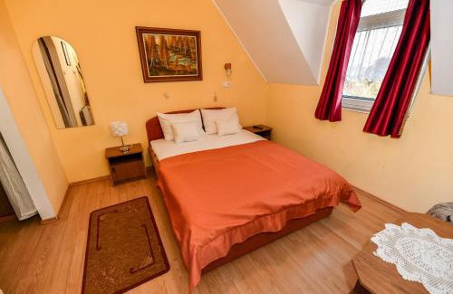 Szantod House | Pet-Friendly Laguna Panzio with Ocean View & Pool Access