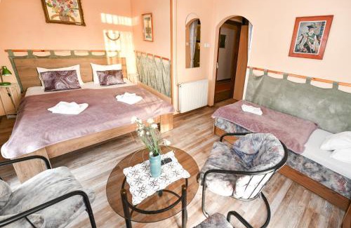 Szantod House | Pet-Friendly Laguna Panzio with Ocean View & Pool Access
