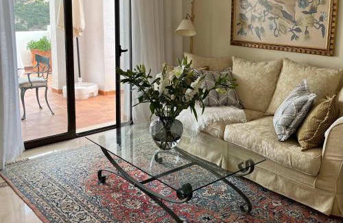 Benahavis Apartment | LAG - Spacious 3BR townhouse with private jacuzzi