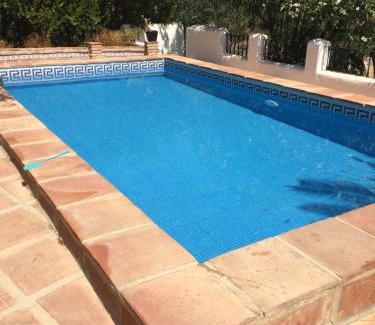 Colmenar House | Discover Lagar El Buho: Pet-Friendly Paradise Awaits