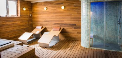 Valderrobres Apartment | Relax at Lagaya Apartments & Spa: 4-Star Getaway Awaits