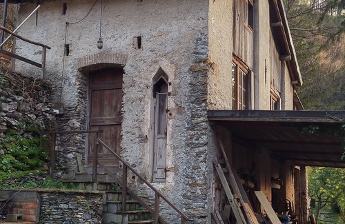 Genoa House | Explore Laghetti di Nervi: Pet-Friendly Retreat with Pool