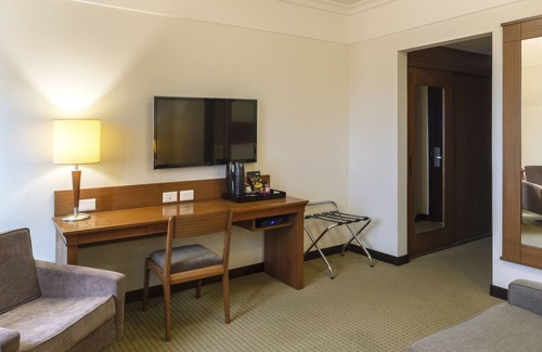 Centro Hotel | Experience Comfort at Laghetto Villa Moura – Rated 9.4/10