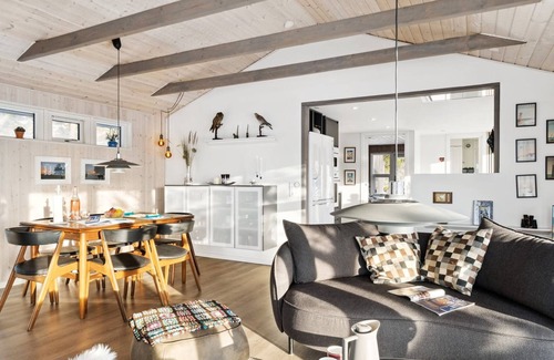 Rødhus House | Seaside Escape: "Lagho" - Oceanfront Haven with Spa