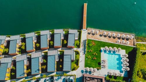 Baveno Apartment | Experience Lago Maggiore Bay: Oceanfront Bliss Awaits