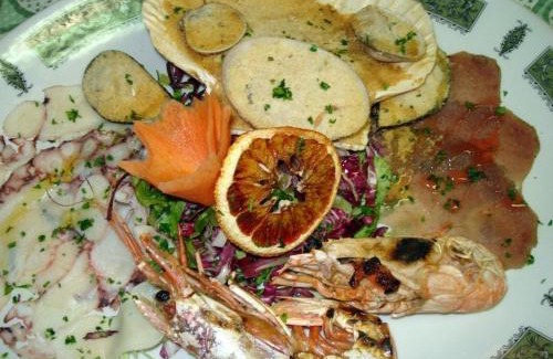 Lesa Hotel | Experience Lago Maggiore: Pet-Friendly with Breakfast Included