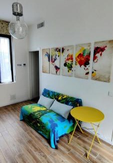 Lisanza House | Idyllic Lago Maggiore Lake Me Home Apartment - 9.4/10 Rated