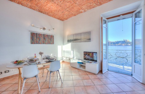 Arona Apartment | Enjoy Comfort at Lago Magico Pied Dans L' Eau, Arona