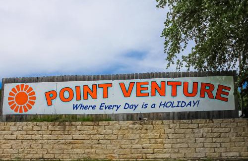 Point Venture House | Discover Lago Retreat: Family-Friendly with Pool Access