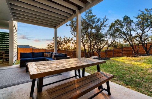 Lago Vista House | Inviting Lago Vista Retreat with Game Room & Hot Tub
