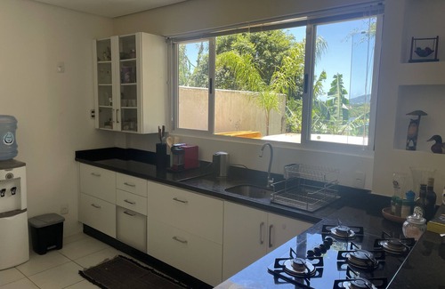 Canto da Lagoa House | Peaceful Lagoa da Conceição: Near Beaches & Family-Friendly