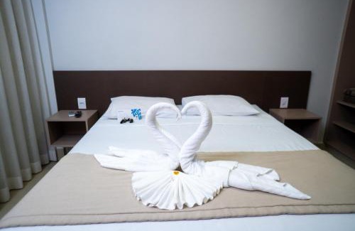 Jardim Paraiso Hotel | Experience Lagoa Eco Towers: Oceanfront Retreat with Pools