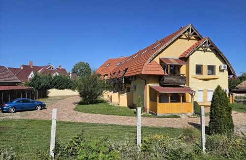 Gyula Apartment | Beachfront Lagom Apartman with Ocean Views & Pet Friendly