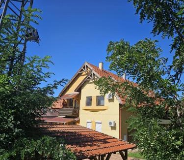Gyula Apartment | Beachfront Lagom Apartman with Ocean Views & Pet Friendly