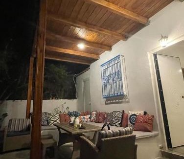 Kalyvia Thorikou House | Relaxation Awaits at Lagonisi Magic Home – Pet Friendly Stay