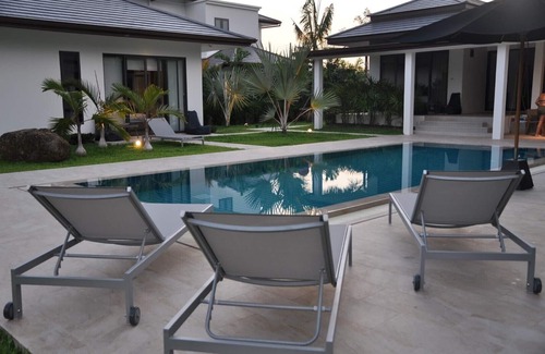 Rawai Villa | Seaside Escape: Lagoon 3 BR Villa with Private Pool