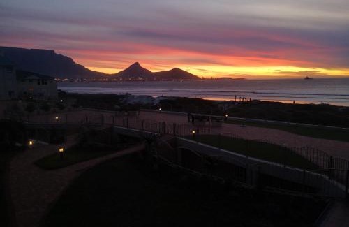 Lagoon Beach Apartment | Relaxing Lagoon Beach Retreat at Neptune Isle Cape Town