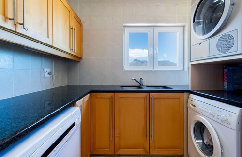 Lagoon Beach Apartment | Serene Lagoon Beach Penthouse with Family-Friendly Amenities