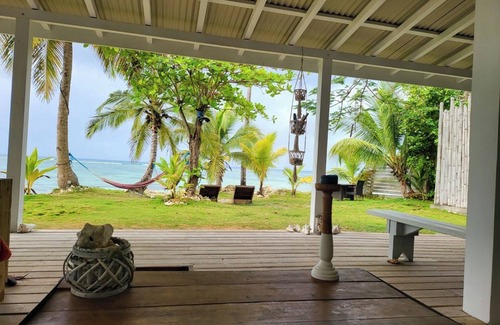 Grand-Bourg House | Effet Lagon: Idyllic Creole Cottage by the Beach