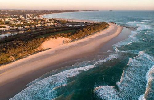 Kingscliff Apartment | Relaxing Lagoon Pool Access at Salt Resort & Spa