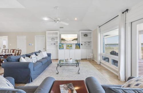 Gulf Shores House | Beachfront Lagoon Time Home with Elevator & Pet Access