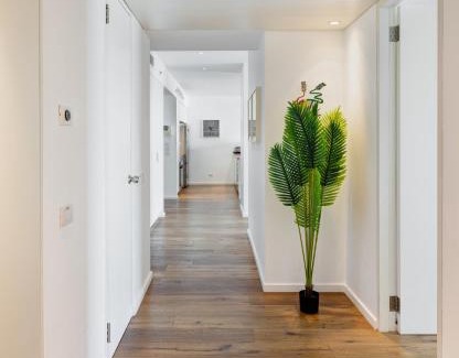Herzliya Pituach Apartment | Family-Friendly Lagoon View Apartment with Oceanfront Access