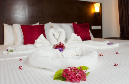 Bodufolhudhoo Hotel | Serene Lagoon View Maldives - Rated 9.4 with Pool & Dining