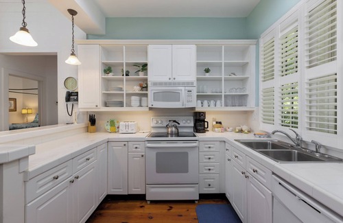 Charleston Cottage | Serene Lagoon View Cottage with Pool Near Downtown!