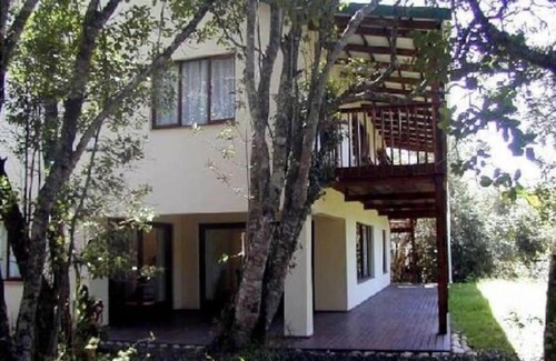 Nature's Valley House | Lagoon View: 4-Star Retreat with Private Beach Access