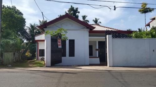 Tangalle House | Lagoon Villa Tangalle