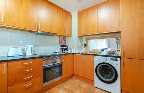 Telheiro Apartment | Experience Lagos Marina Park Resort: Pet-Friendly Retreat