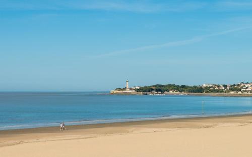 Saint-Georges-de-Didonne Apartment | Comfortable Stay at Lagrange Vacances Les Maisons de Saint Georges