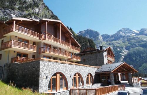 Pralognan-la-Vanoise Resort | Pet-Friendly Retreat at Lagrange Vacances Les Hauts de la Vanoise