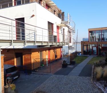 Kahnsdorf Apartment | Peaceful Lagrette Ferienwohnung Near Hainer See Beach