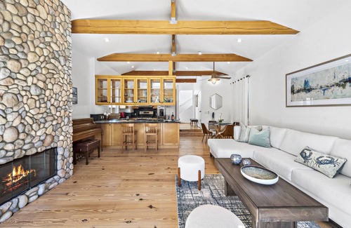 Laguna Beach House | Beachfront Laguna Beach Coastal Cottage with Spa & Pool