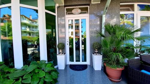 Kiten House | Cozy Laguna: Pet-Friendly Retreat with Ocean Views