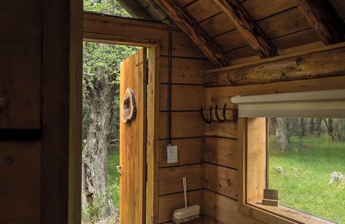 El Chalten Cabin | Relax at Laguna Condor - Mountain Retreat with Spa & Dining