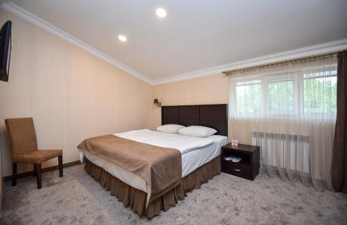 Vanadzor Hotel | Oceanfront Laguna Hotel: Guest Rated 9.1 with Pool Access