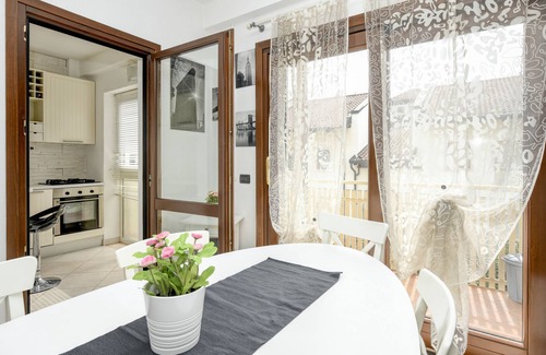 Colombare Apartment | Lakefront Escape at Laguna Residence - Rated 8.8/10