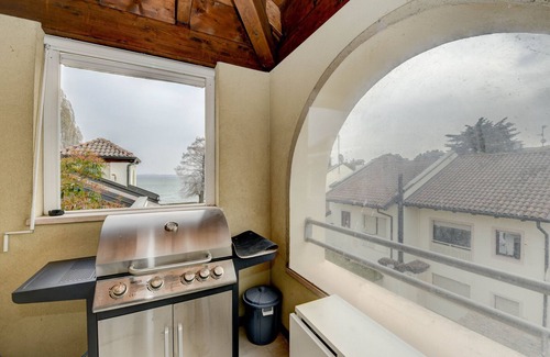 Colombare Apartment | Lakefront Escape at Laguna Residence - Rated 8.8/10