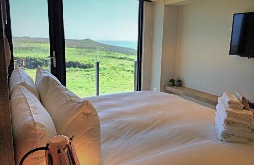 Magong Bed & Breakfast | Discover Laguna Villas & Resorts: 4-Star Oceanfront Retreat