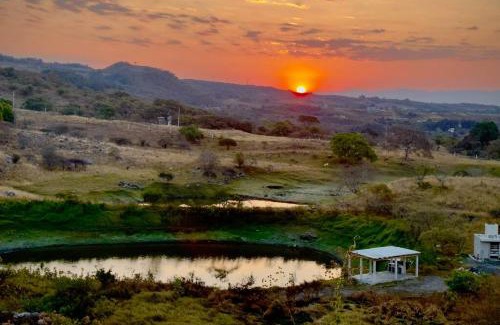 San Antonio House | Pet-Friendly Retreat at Lagunas del Volcán - Casa de Montaña
