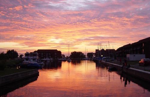 Ueckermuende Resort | Pet-Friendly Retreat with Ocean View at Lagunenstadt Ueckermünde