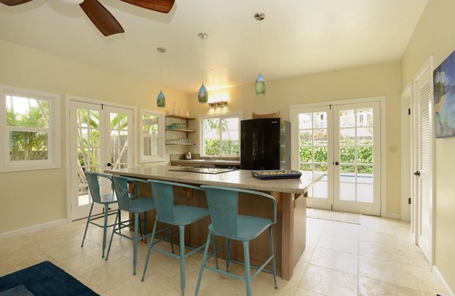 Historic Lahaina Front Street House | Exclusive End of Summer Special at Baby Beach Resort