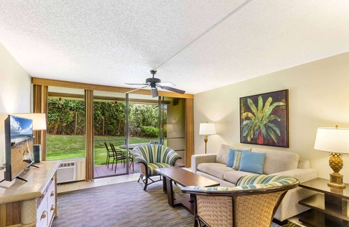 Kahana Resort | Relaxing Maui Lahaina Resort with Ocean View & Spa