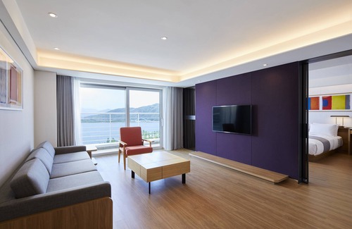 Gyeongju Hotel | Premier Stay at Lahan Select Gyeongju with Pool & Dining