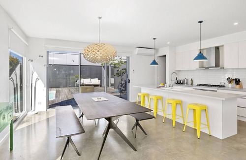 Torquay House | Oceanfront Escape at Lahinch Beach House with Pool
